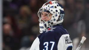 Connor Hellebuyck Jets