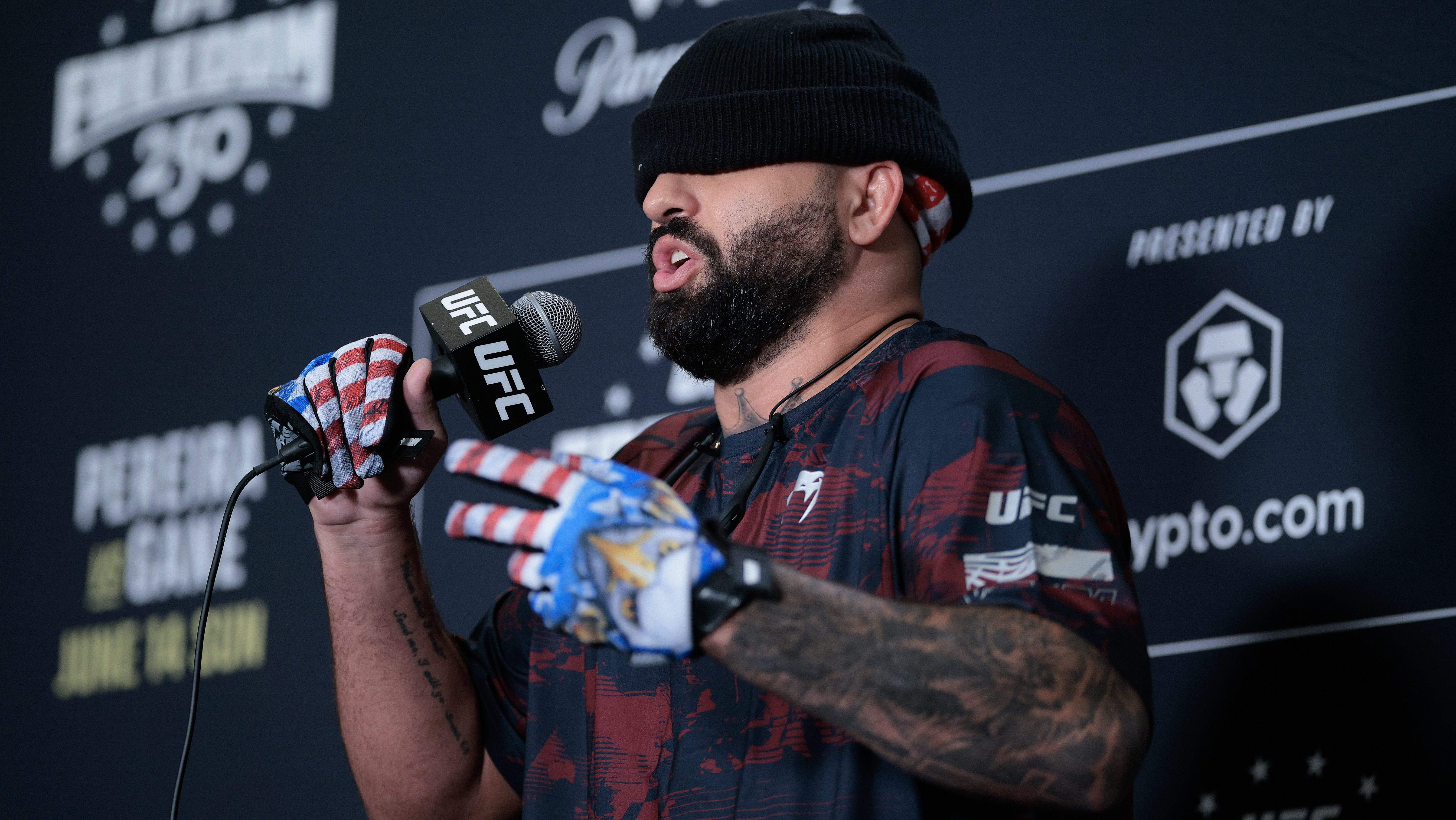 UFC Legend Says Josh Hokit Should Get Heavyweight Title Shot