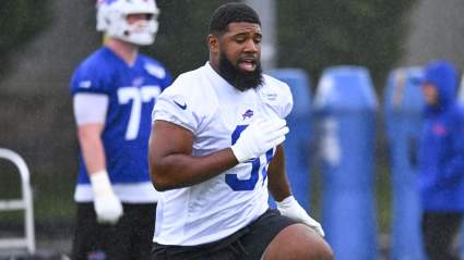 Bills Get Last Minute Devastating News on Ed Oliver Ahead of Lions Matchup