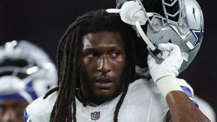 Cowboys Rookie Turns Heads for In-Game Gesture Toward Coach