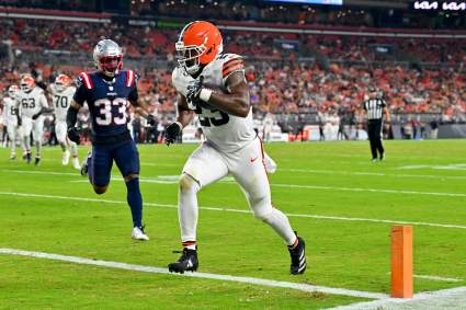 Panthers Sign Ex-Browns RB From North Carolina