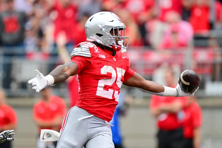 Bo Jackson runs for Ohio State against Ball State in Week 1 of the 2026 college football season.