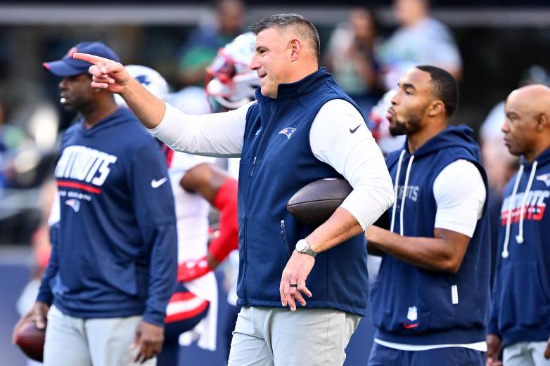 New England Patriots head coach Mike Vrabel
