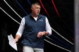 Patriots HC Mike Vrabel Fires Back at Reporter Following Steelers Win