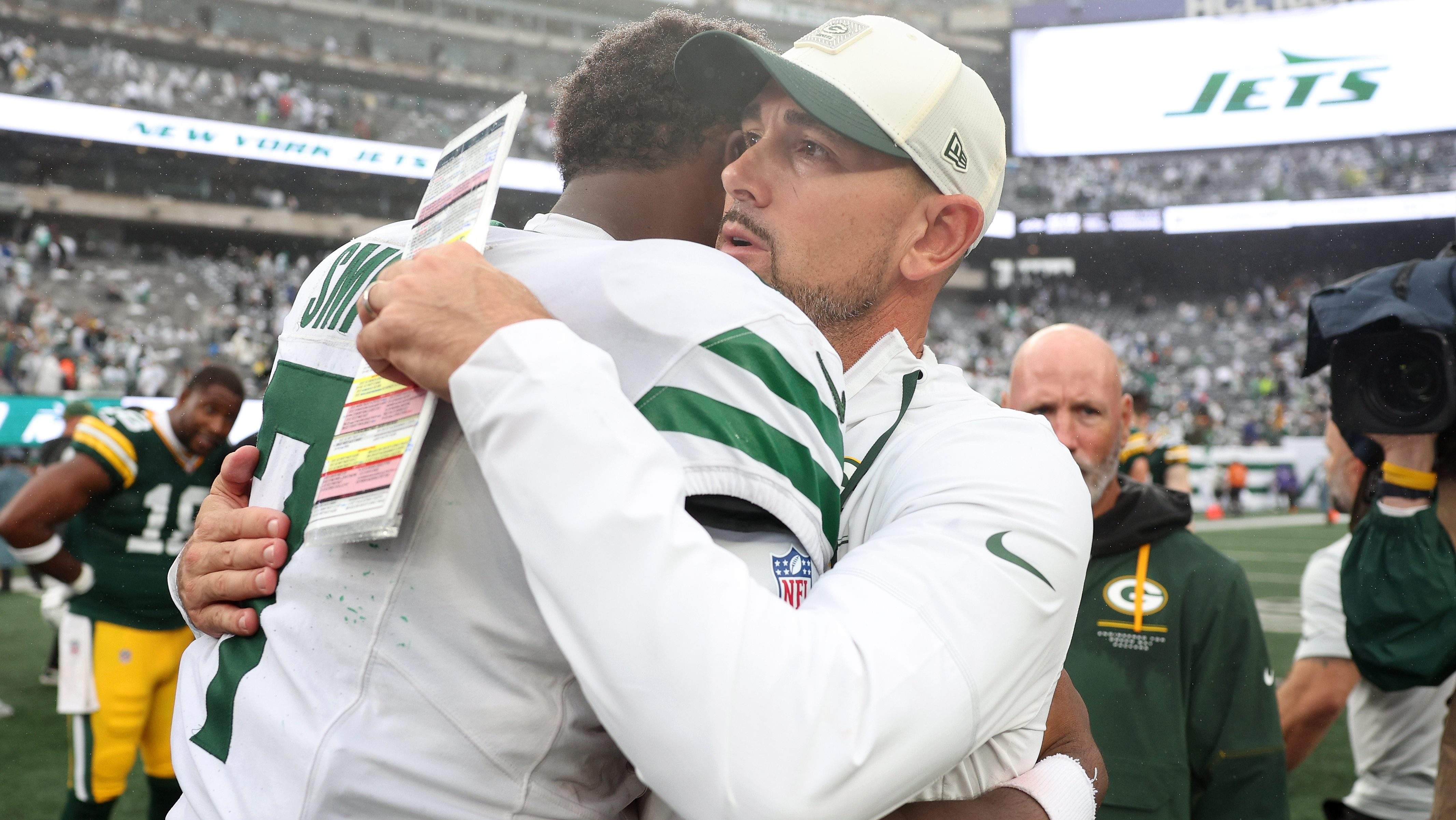 Packers’ All-Pro Returns to Lineup Against Falcons After Earlier Hint