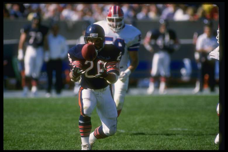 Matt Suhey plays for the 1988 Bears.