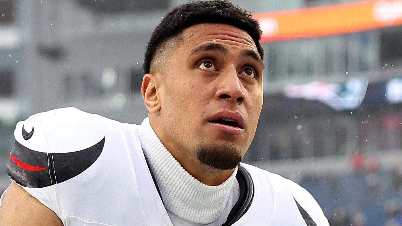 Texans Give Ominous Update Amid New Injury Concern With Starting Linebacker