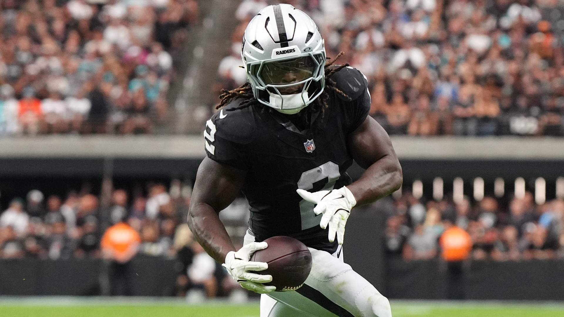 ashton-jeanty-las-vegas-raiders_ac151f.jpg?quality=65&strip=all