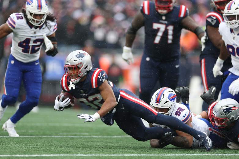 Buffalo Bills v New England Patriots - NFL 2025