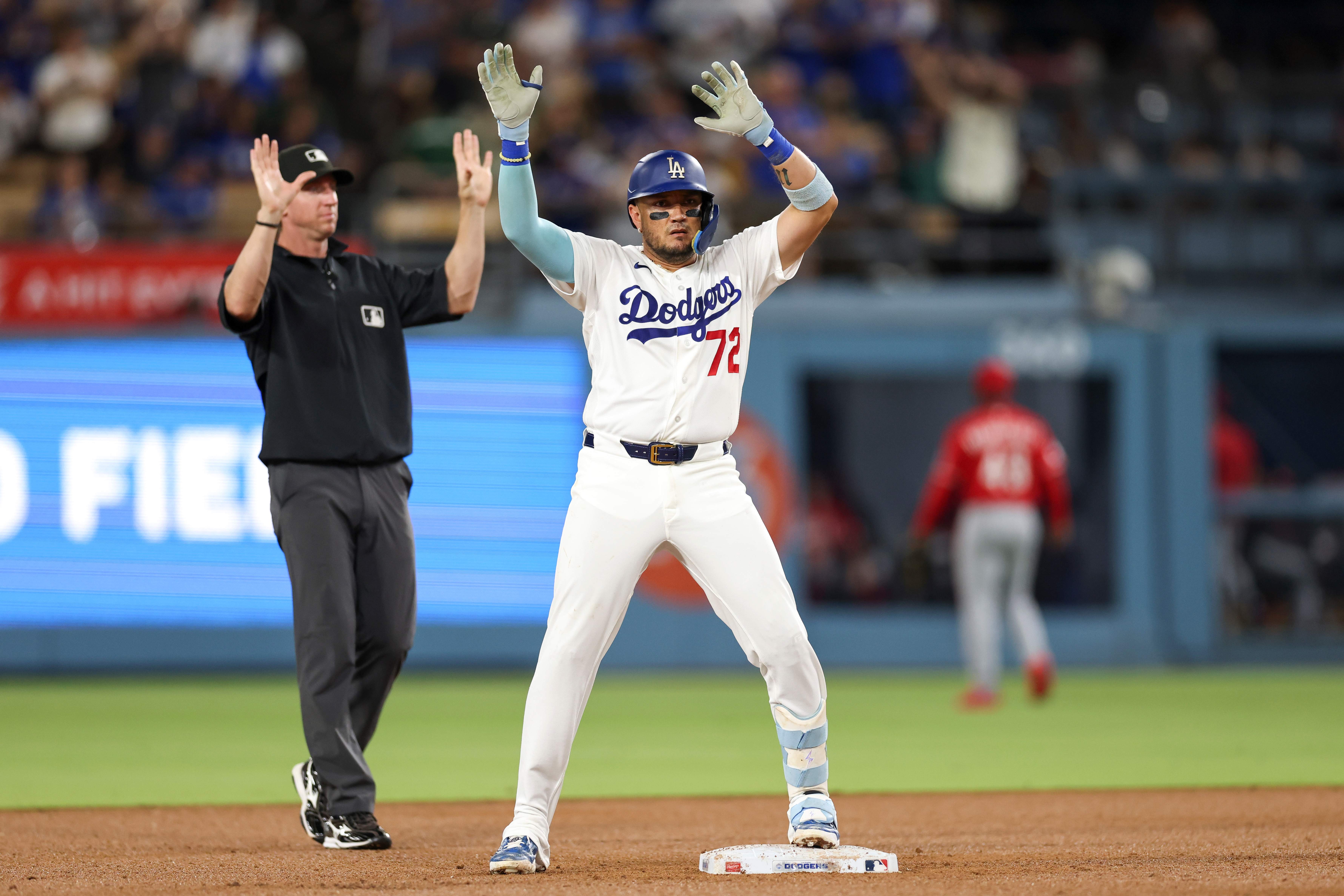 Los Angeles Dodgers shortstop Miguel Rojas would have to miss the Wild Card round if the Dodgers were unable to secure first round bye.