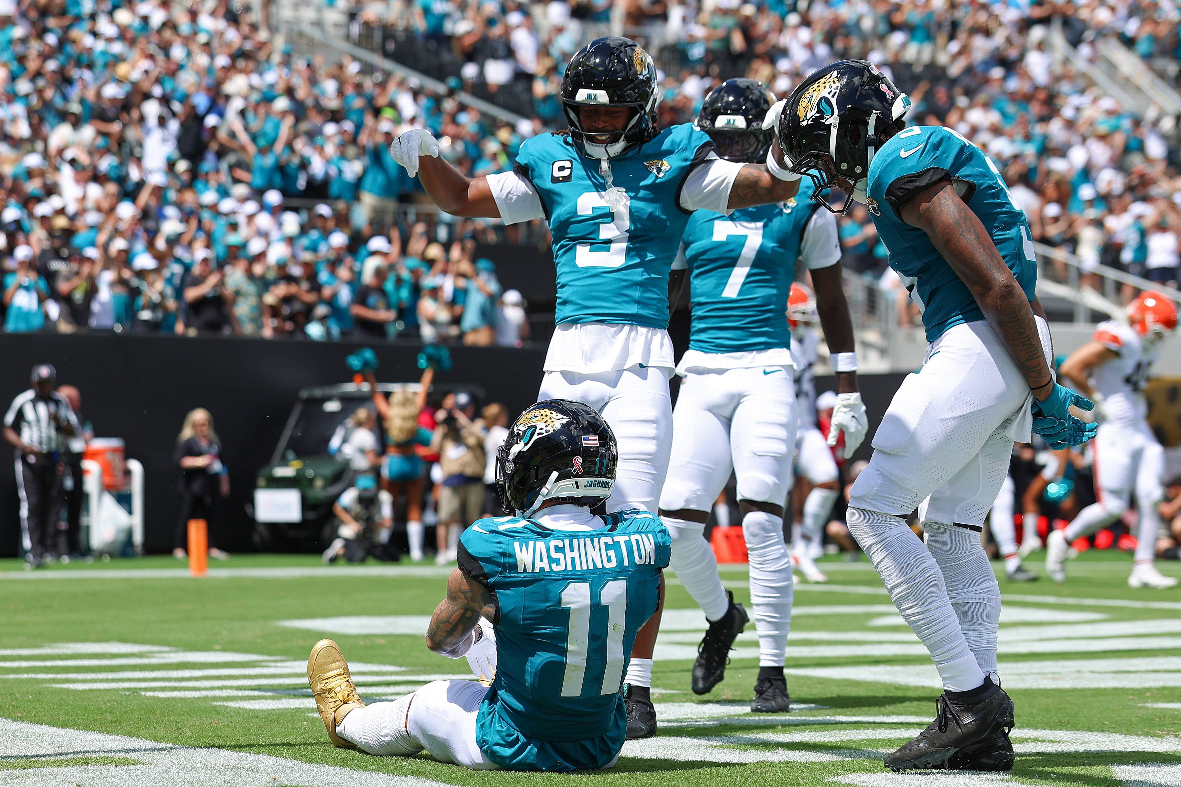 Parker Washington's Great Week 1 Puts Pressure On Jaguars