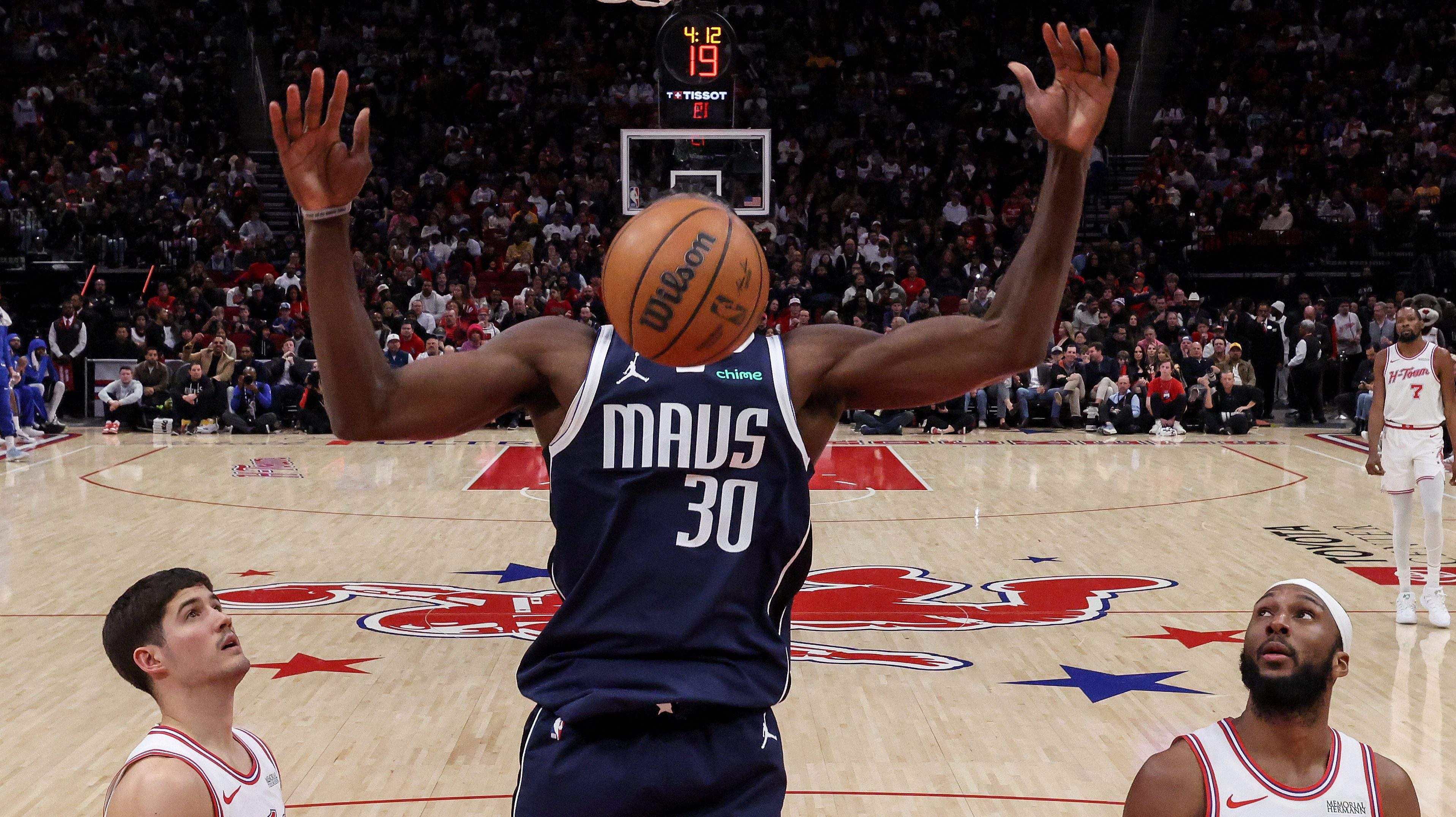 Dallas Mavericks v Houston Rockets