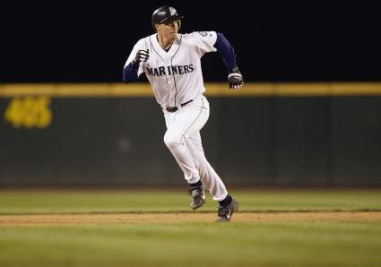 Mariners Facing Crucial Dan Wilson Decision Amid Disappointing Season