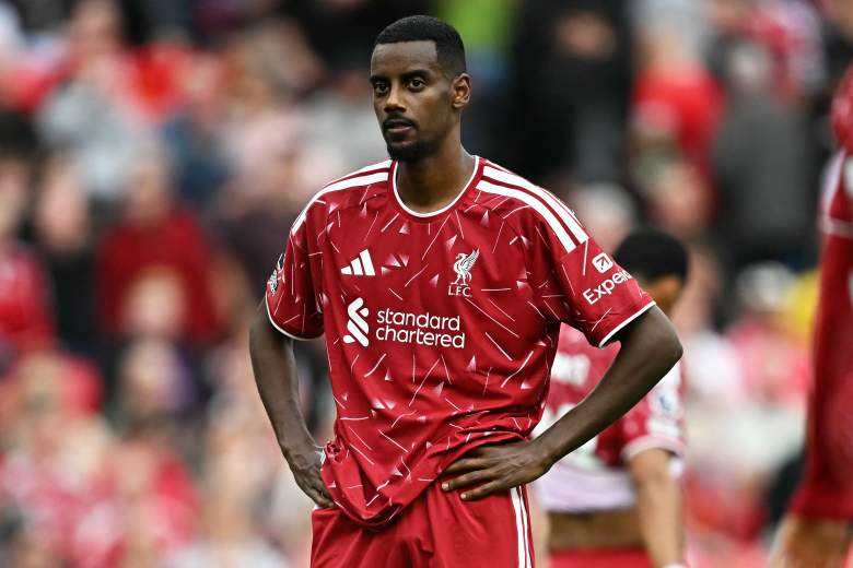 FBL-ENG-PR-LIVERPOOL-FULHAM
