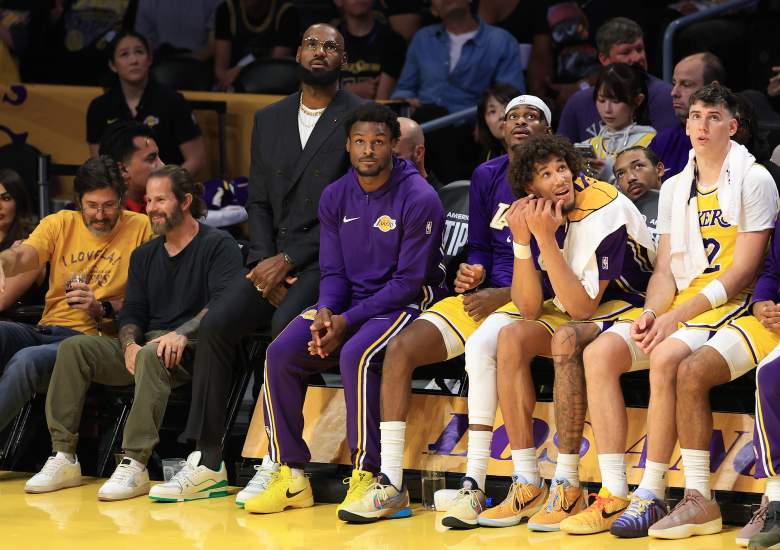 Golden State Warriors v Los Angeles Lakers
