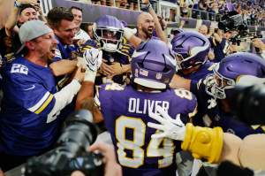 Green Bay Packers v Minnesota Vikings