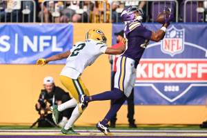 Green Bay Packers v Minnesota Vikings