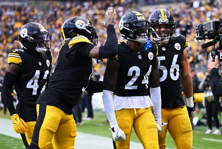 Indianapolis Colts v Pittsburgh Steelers