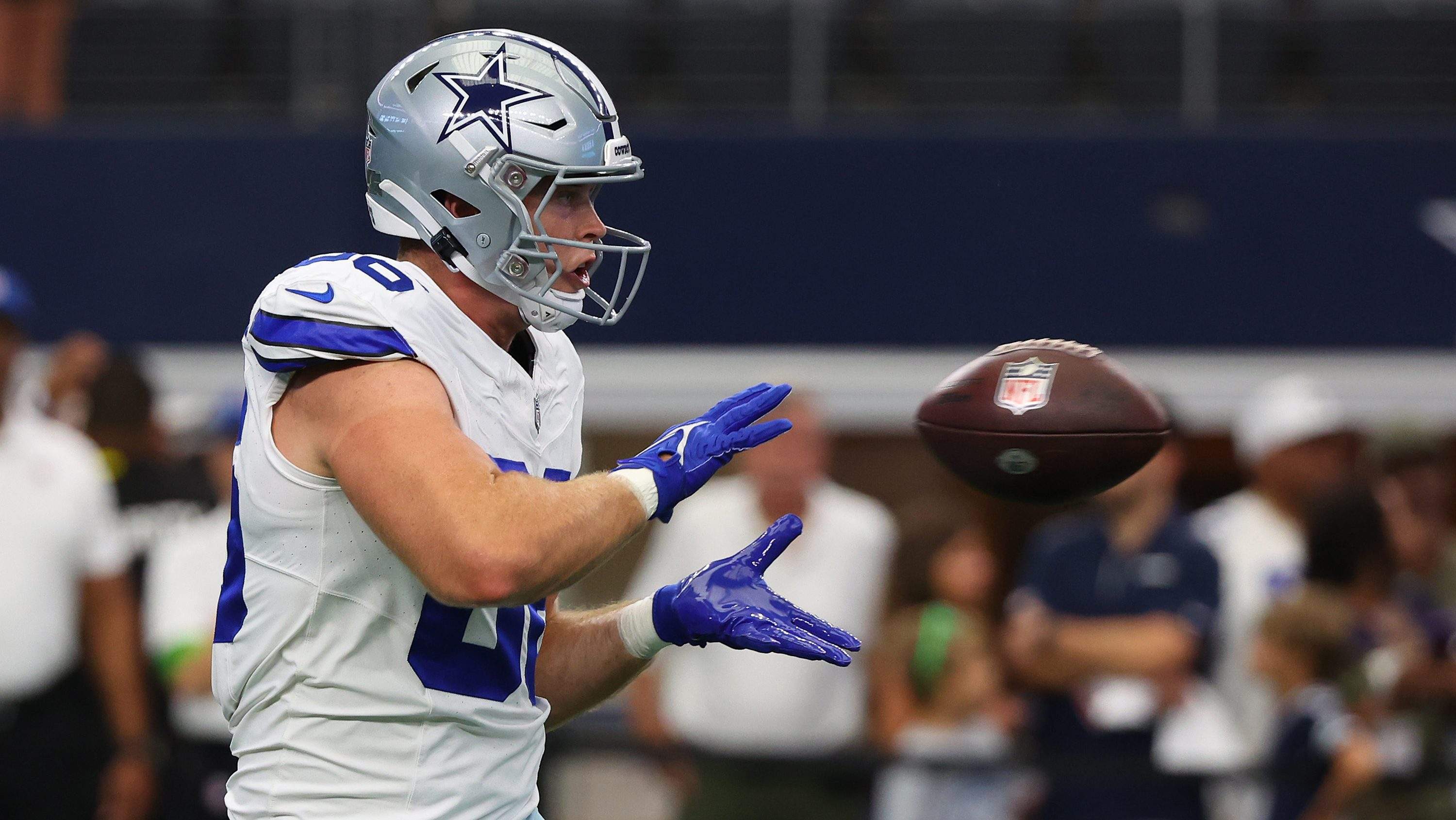 Chargers Urged to Trade for Cowboys’ TE Amid David Njoku & Charlie Kolar Injury Blow