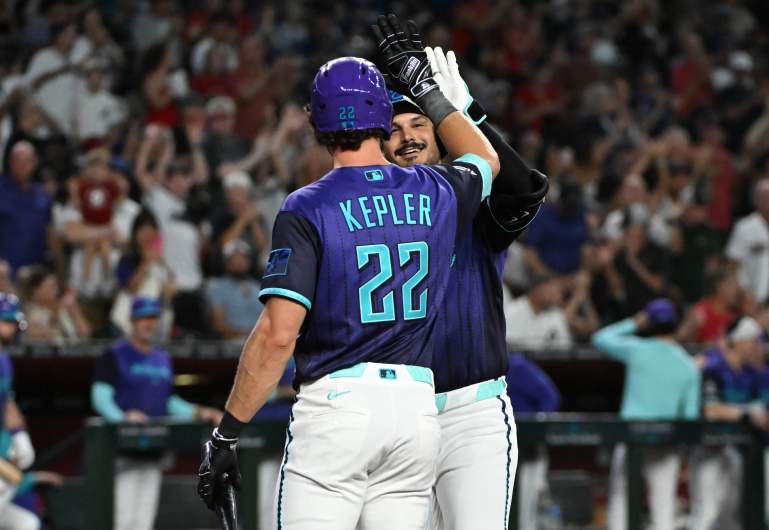 Los Angeles Dodgers v Arizona Diamondbacks