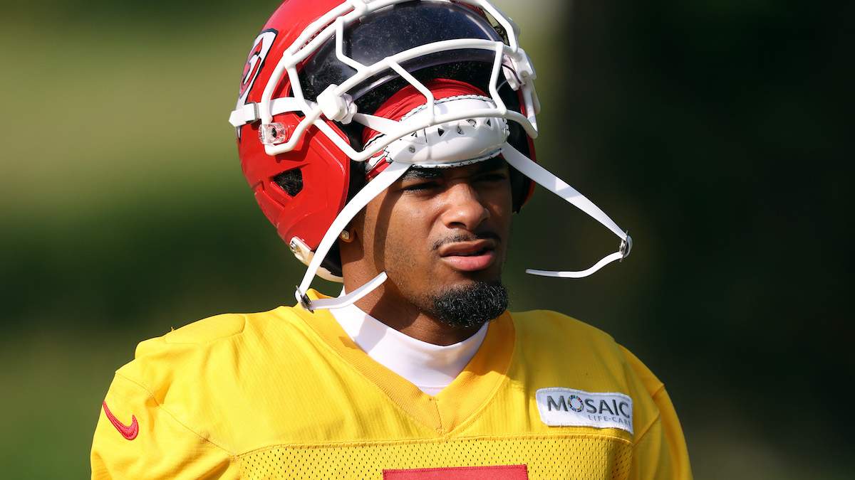 Mansoor Delane Injury Update: Chiefs rookie exits after first NFL interception. Informative update.