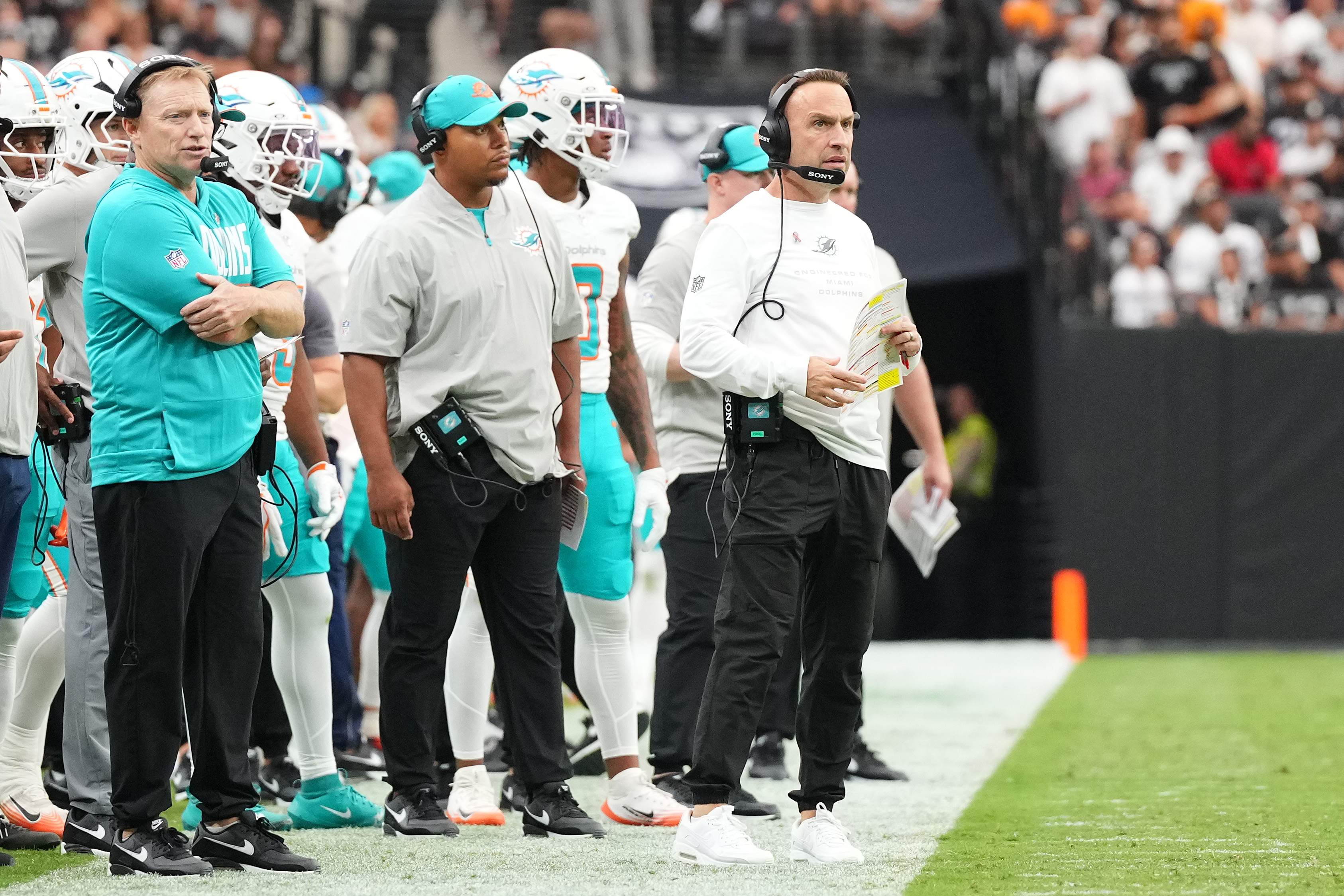 miami-dolphins-v-las-vegas-raiders-las-vegas-nevada-september-13-11.jpg?quality=65&strip=all