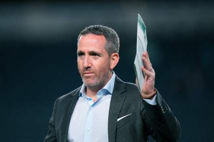 Ex-Eagles Super Bowl Champ Urges Howie Roseman To Give Him A Call