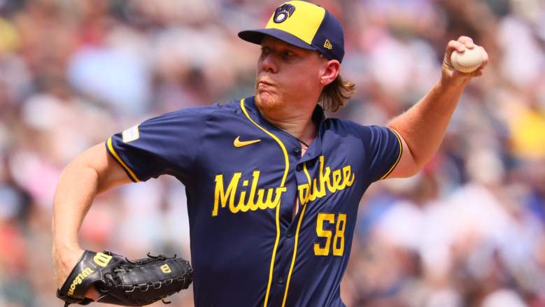 Milwaukee Brewers v Minnesota Twins