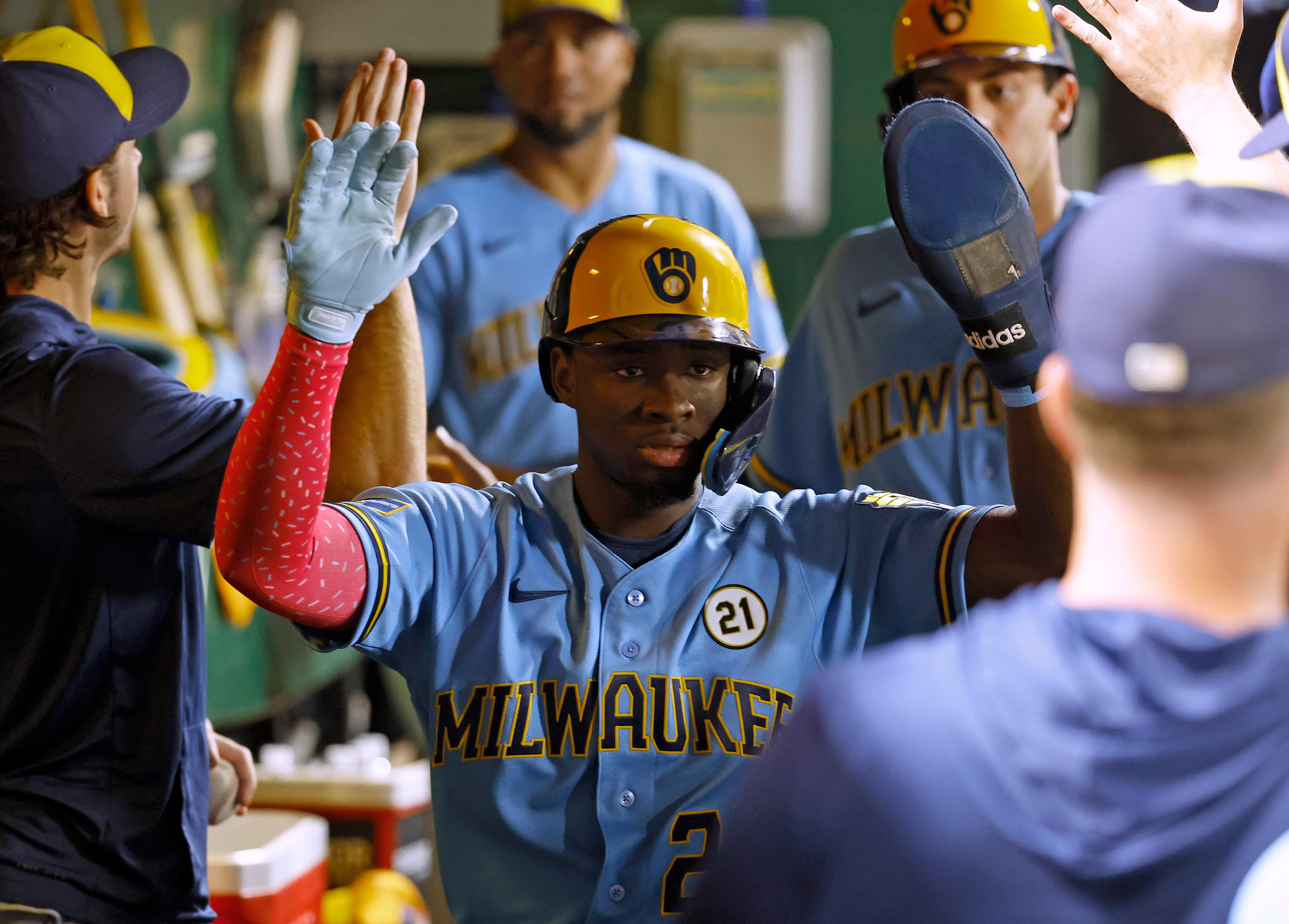 Milwaukee Brewers v Pittsburgh Pirates