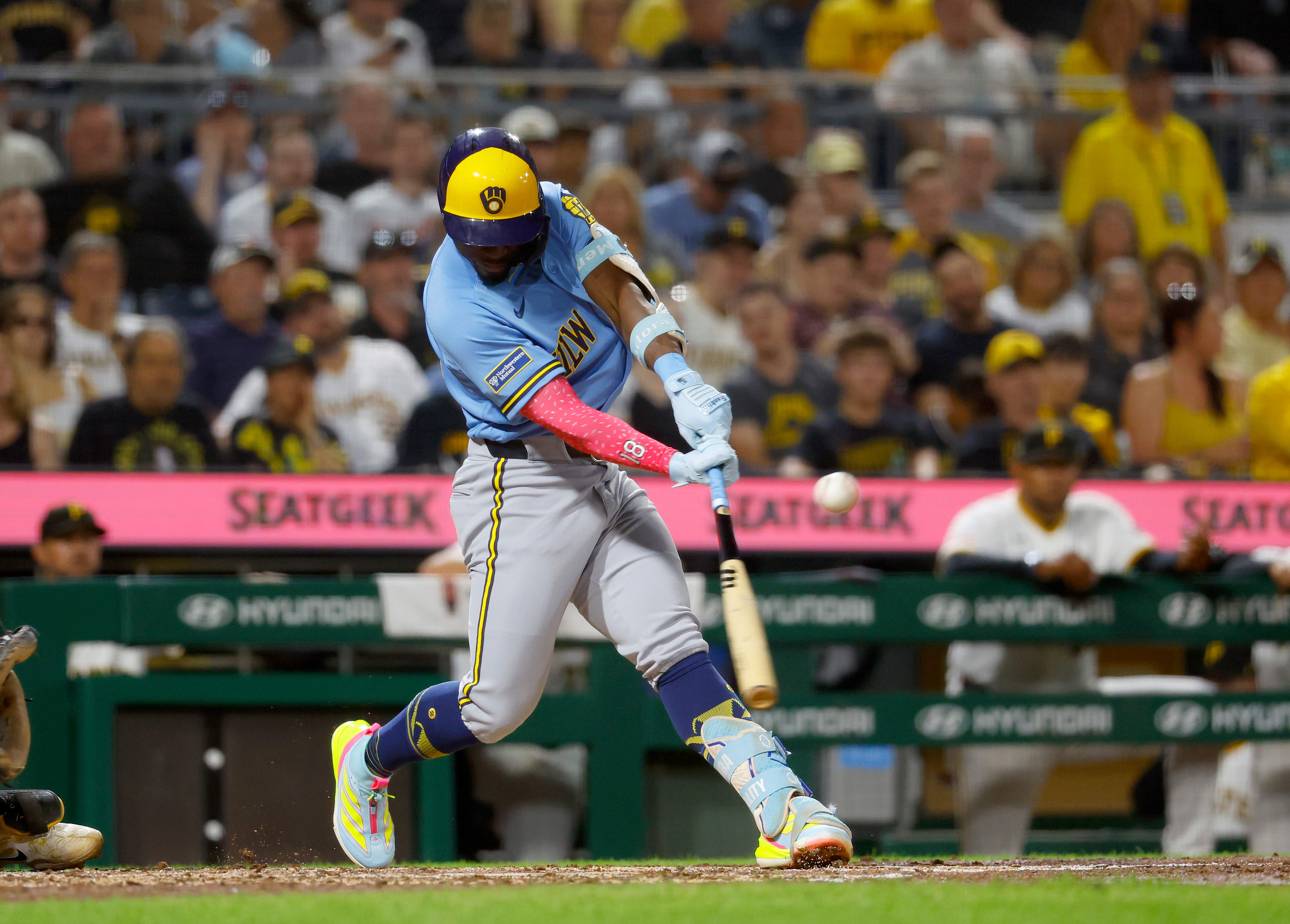 Milwaukee Brewers v Pittsburgh Pirates