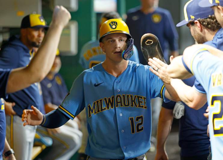 Milwaukee Brewers v Pittsburgh Pirates