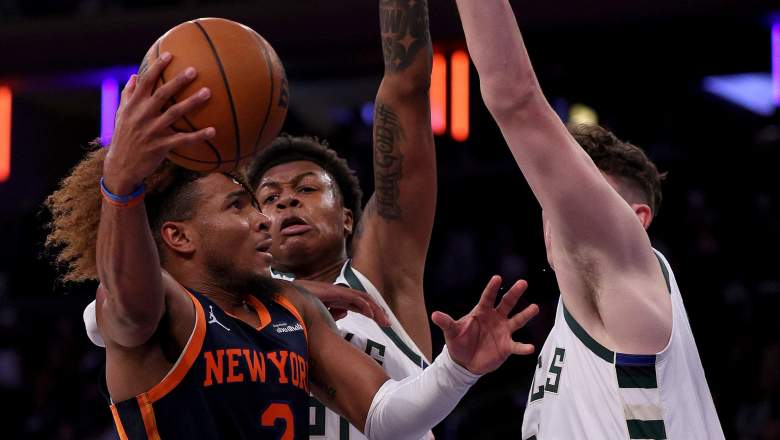Milwaukee Bucks v New York Knicks