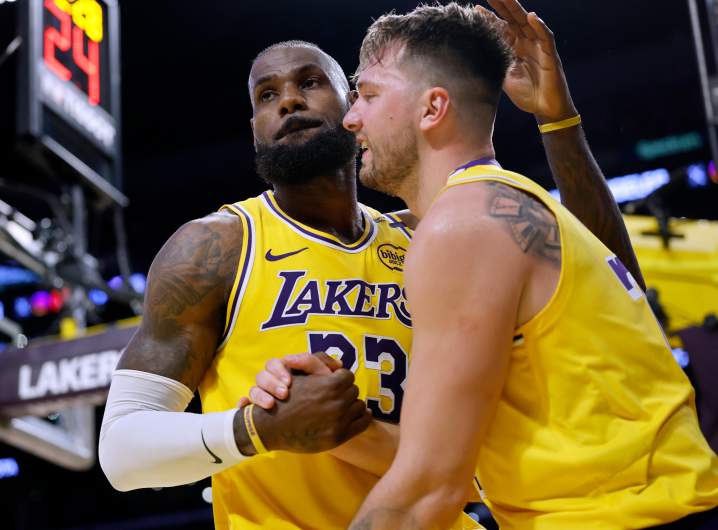 Minnesota Timberwolves v Los Angeles Lakers