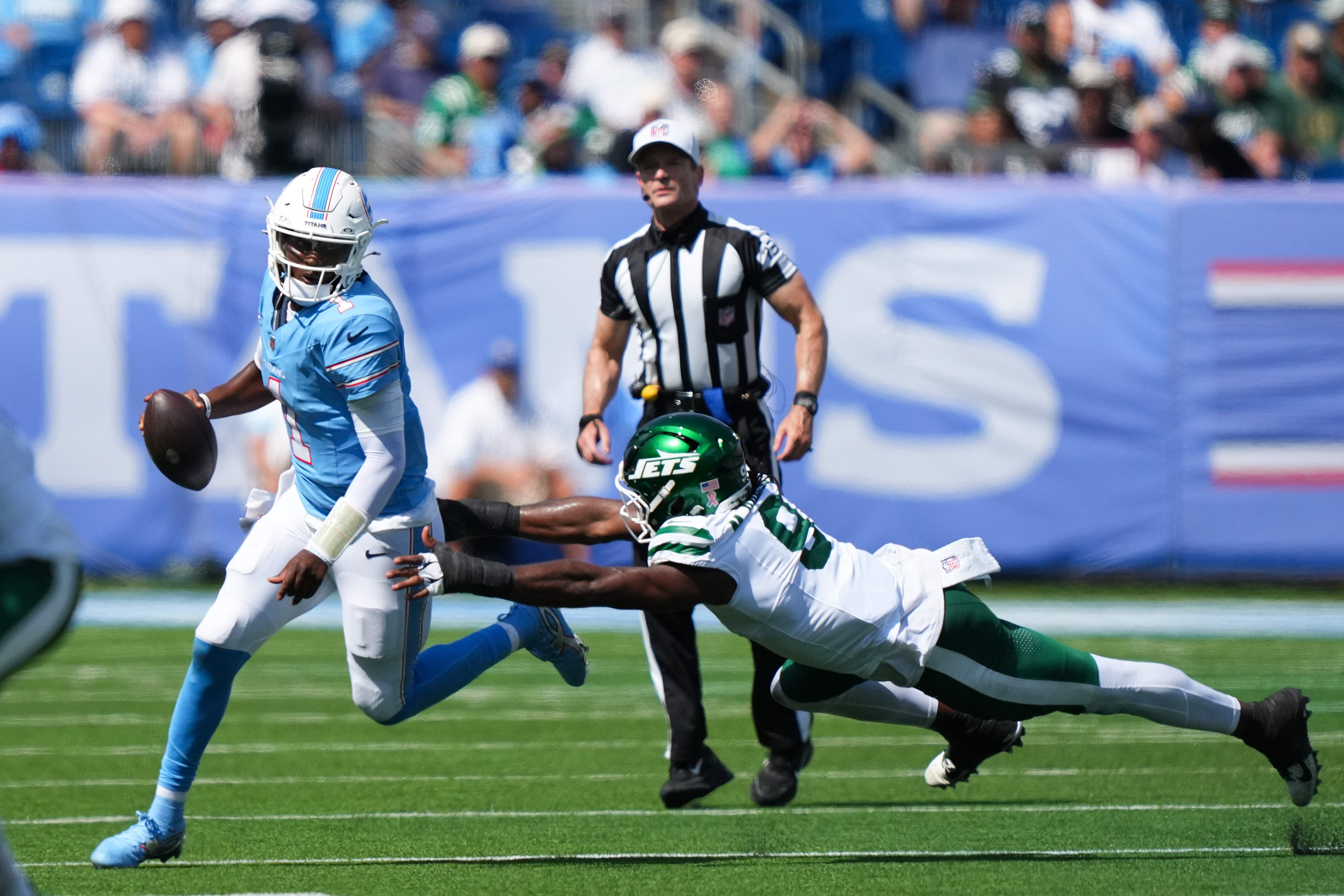 New York Jets v Tennessee Titans