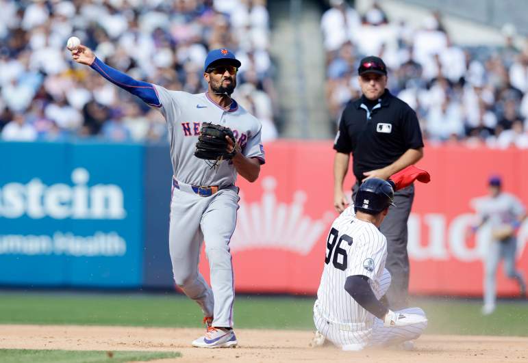 New York Mets v New York Yankees