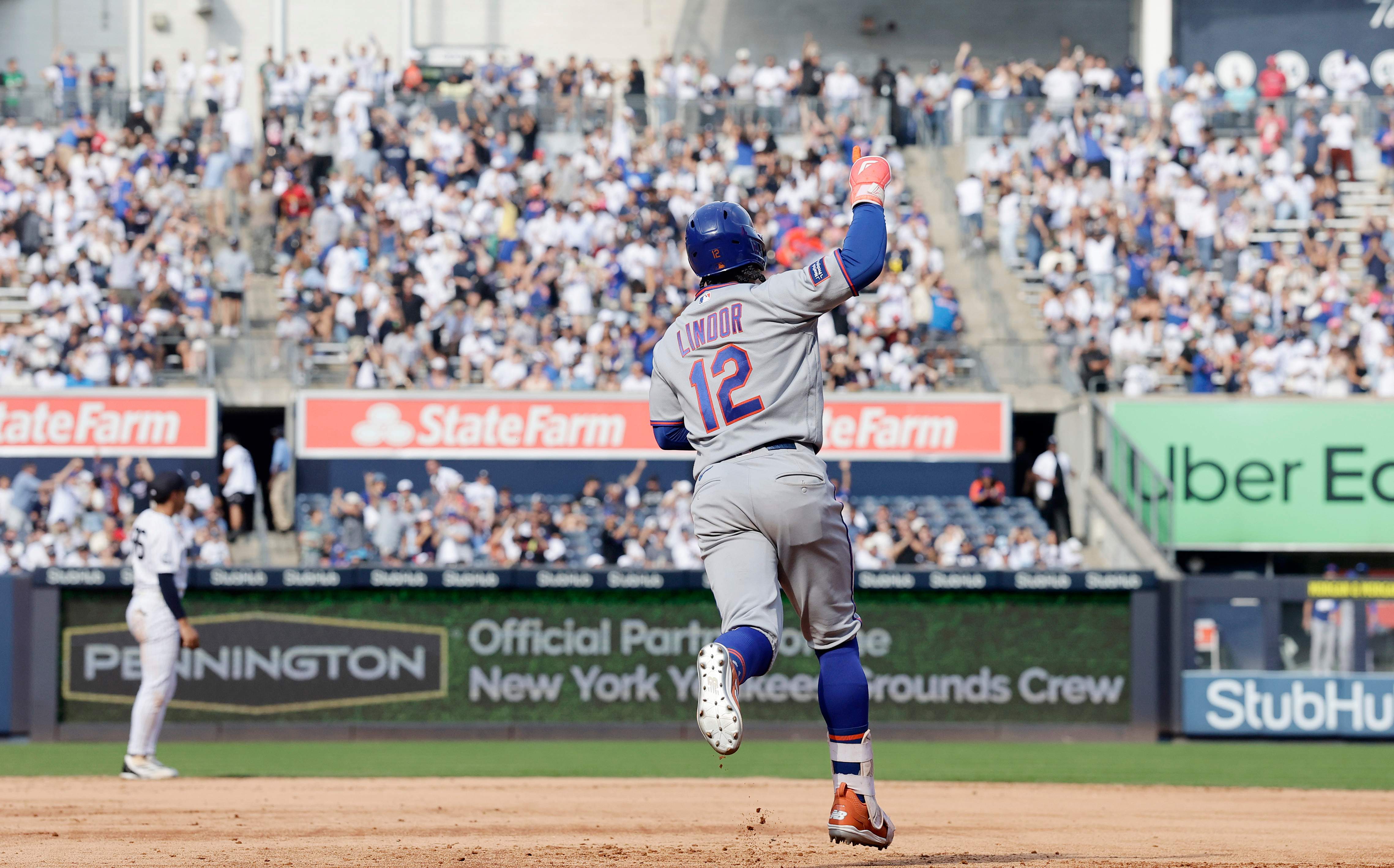 New York Mets v New York Yankees