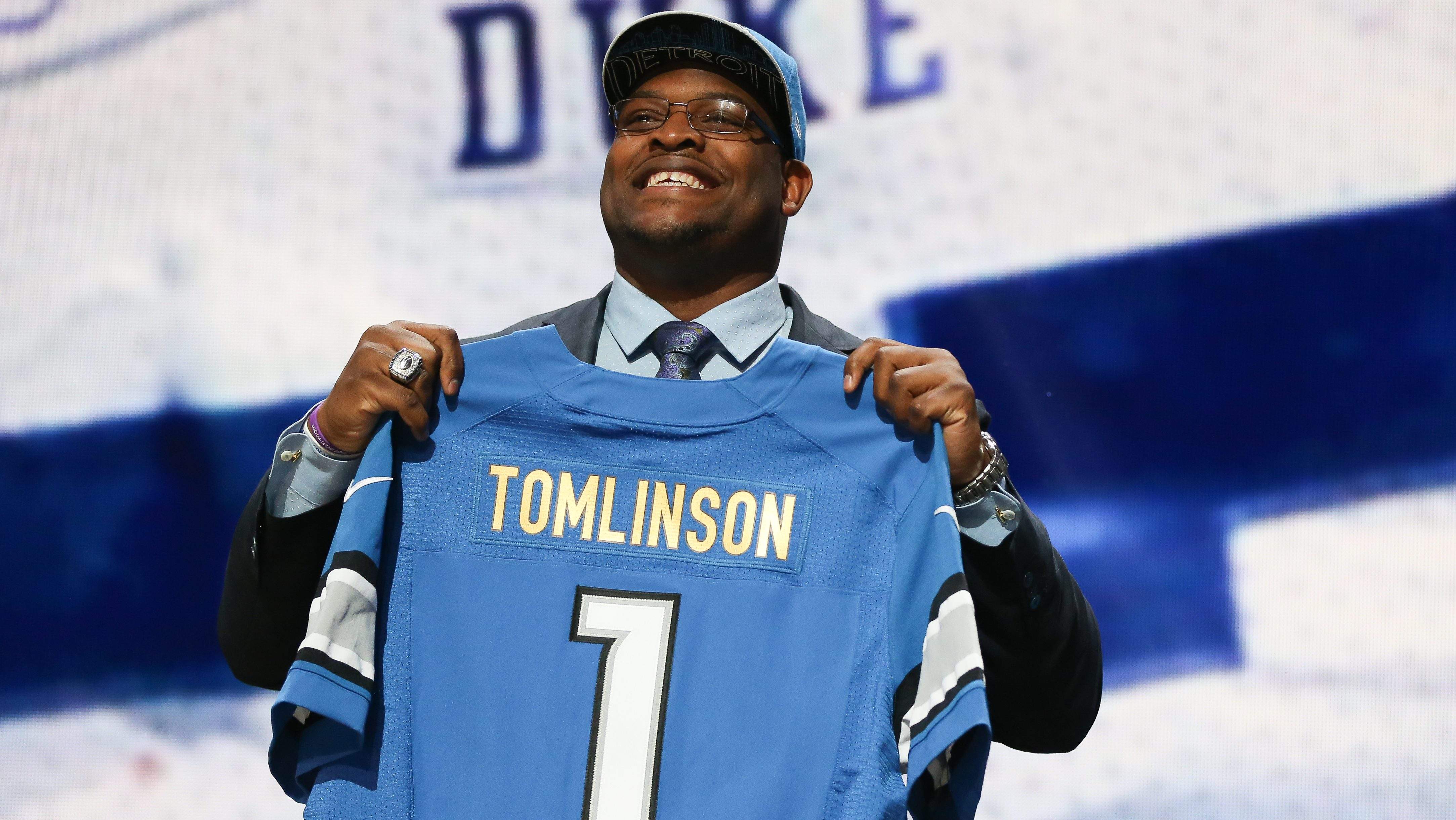 nfl-draft-chicago-il-april-30-laken-tomlinson-of-sport-usa-e1788968250676.jpg?quality=65&strip=all
