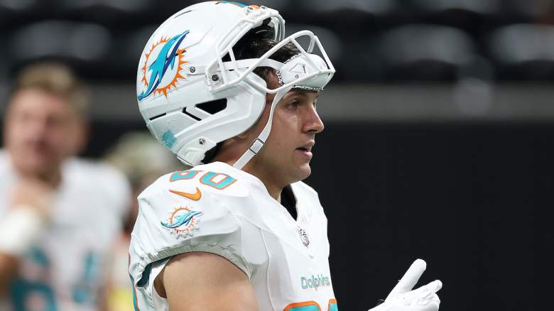 Tanner Conner #80 of the Miami Dolphins warms up