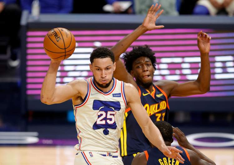 Philadelphia 76ers v Golden State Warriors