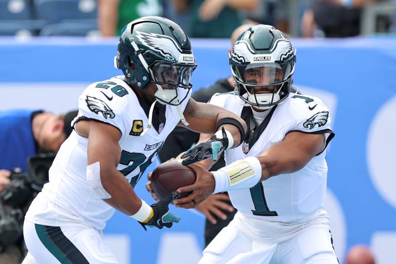 Philadelphia Eagles v Tennessee Titans