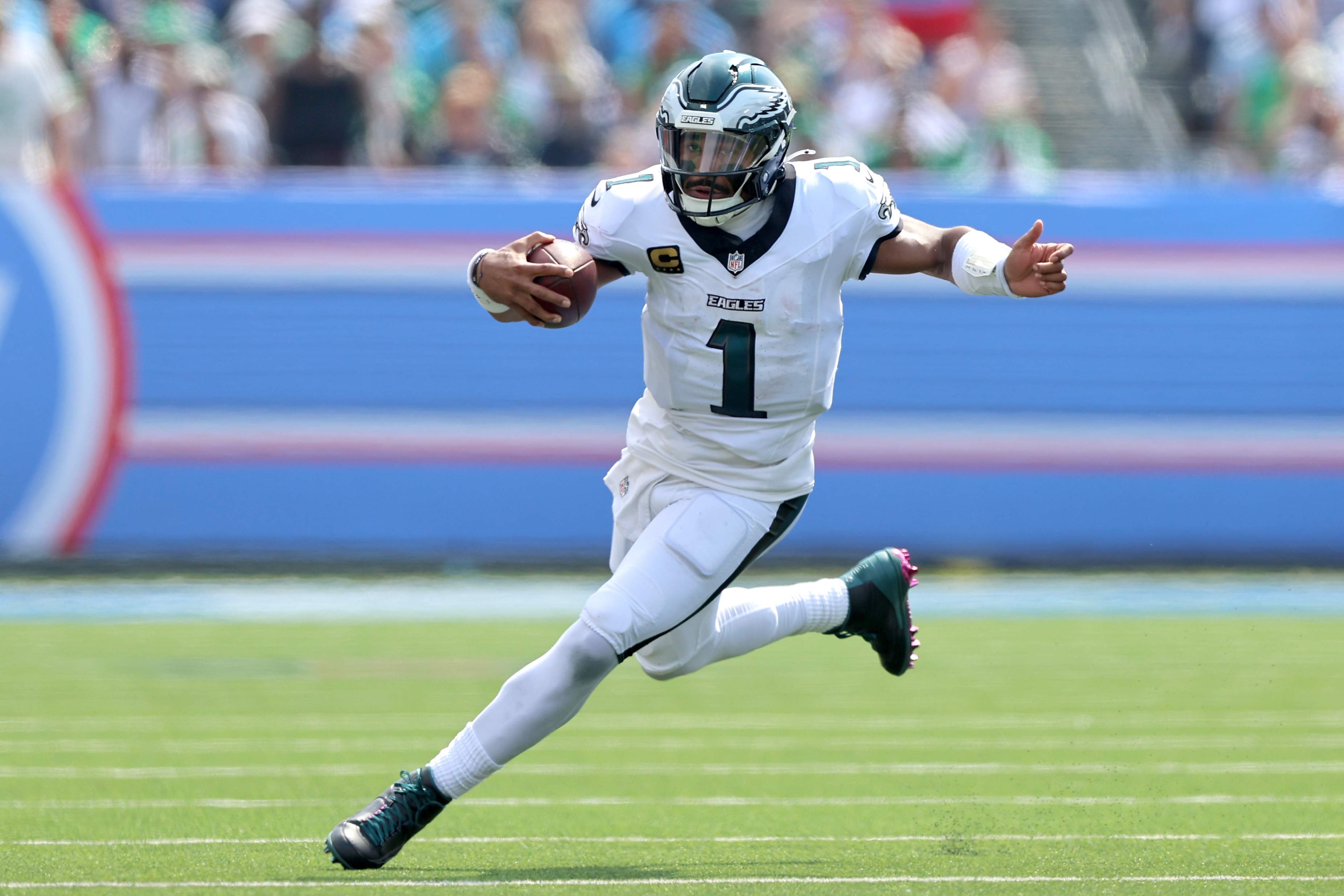 Philadelphia Eagles v Tennessee Titans