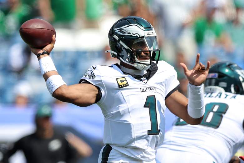 Philadelphia Eagles v Tennessee Titans