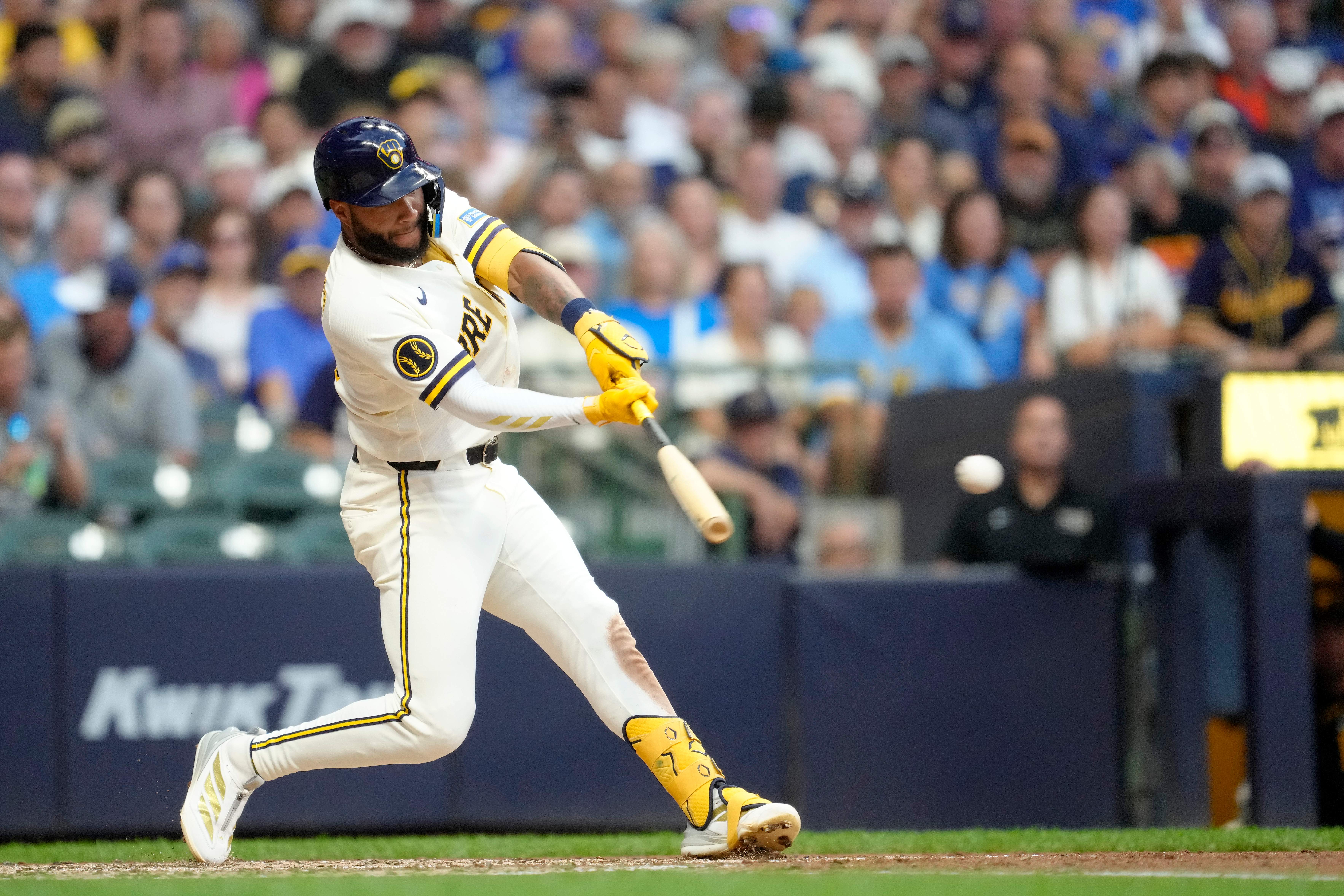 Pittsburgh Pirates v Milwaukee Brewers