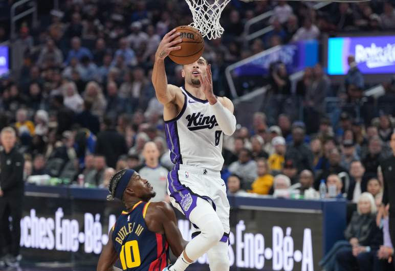 Sacramento Kings v Golden State Warriors