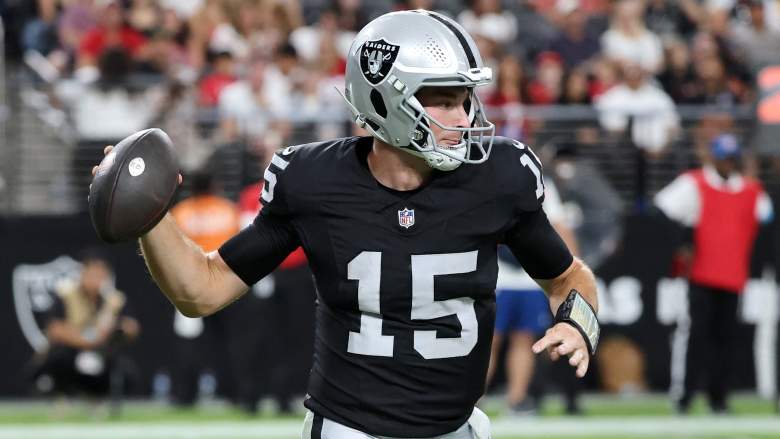 Las Vegas Raiders quarterback Fernando Mendoza