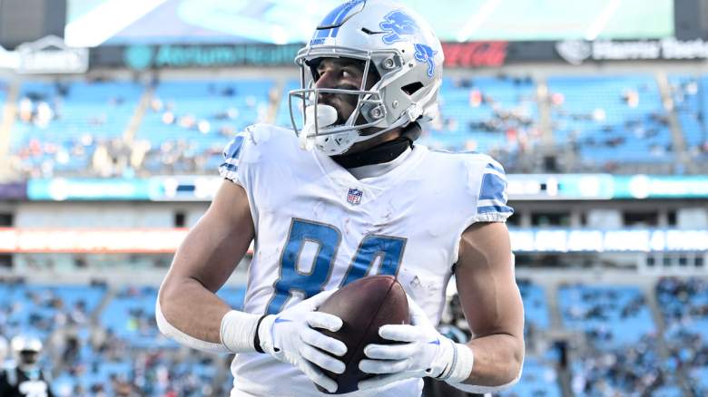 Shane Zylstra #84 of the Detroit Lions celebrates