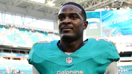 Dolphins OC Issues Warning About De’Von Achane After Dissapointing Week 1 Performance