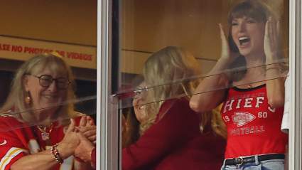 Taylor Swift Announces Career News After Travis Kelce Sets New NFL Record