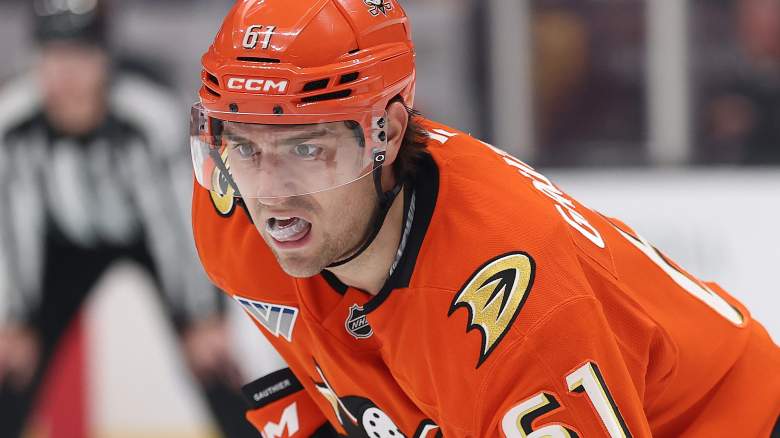 A notable insider believes that the Anaheim Ducks could be closing in on a Cutter Gauthier extension with a deadline looming.