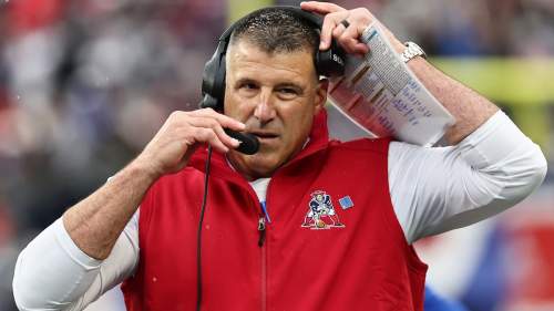 Patriots Announce Unusual Defensive End Move After Blowout Raiders Win